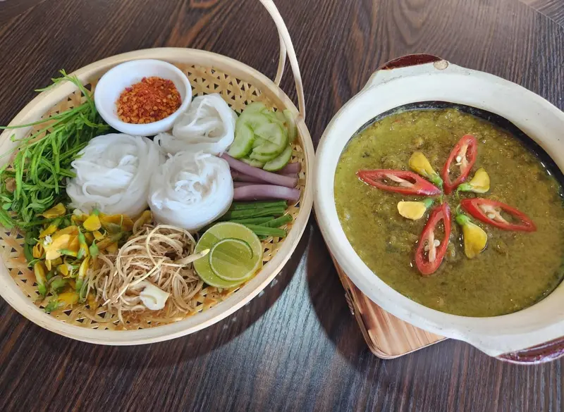 Nom Banh Chok
